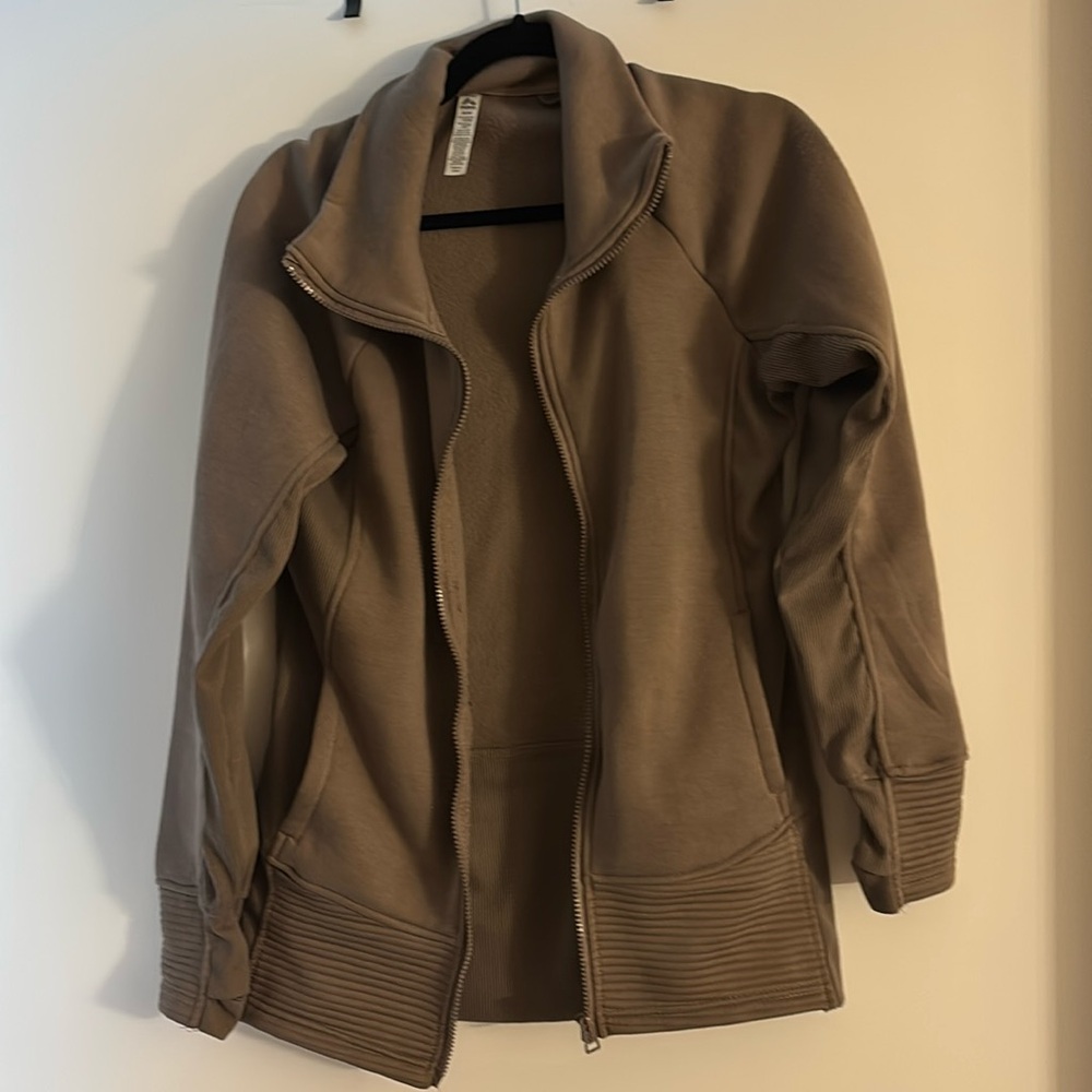 Reebok Size M zip up jacket